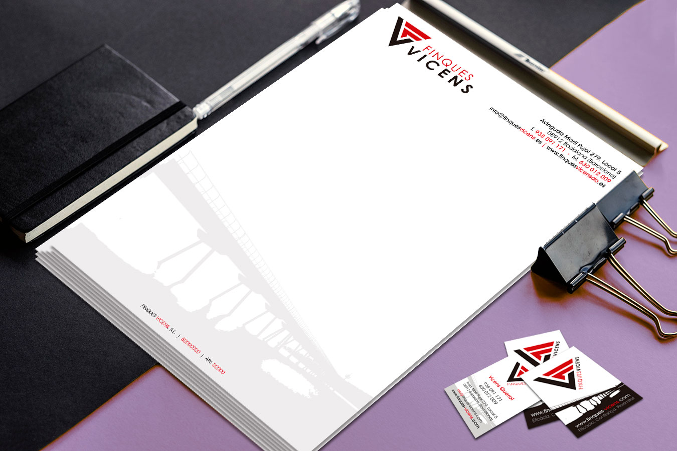 Hojas de carta y tarjetas con la identidad de Finques Vicens